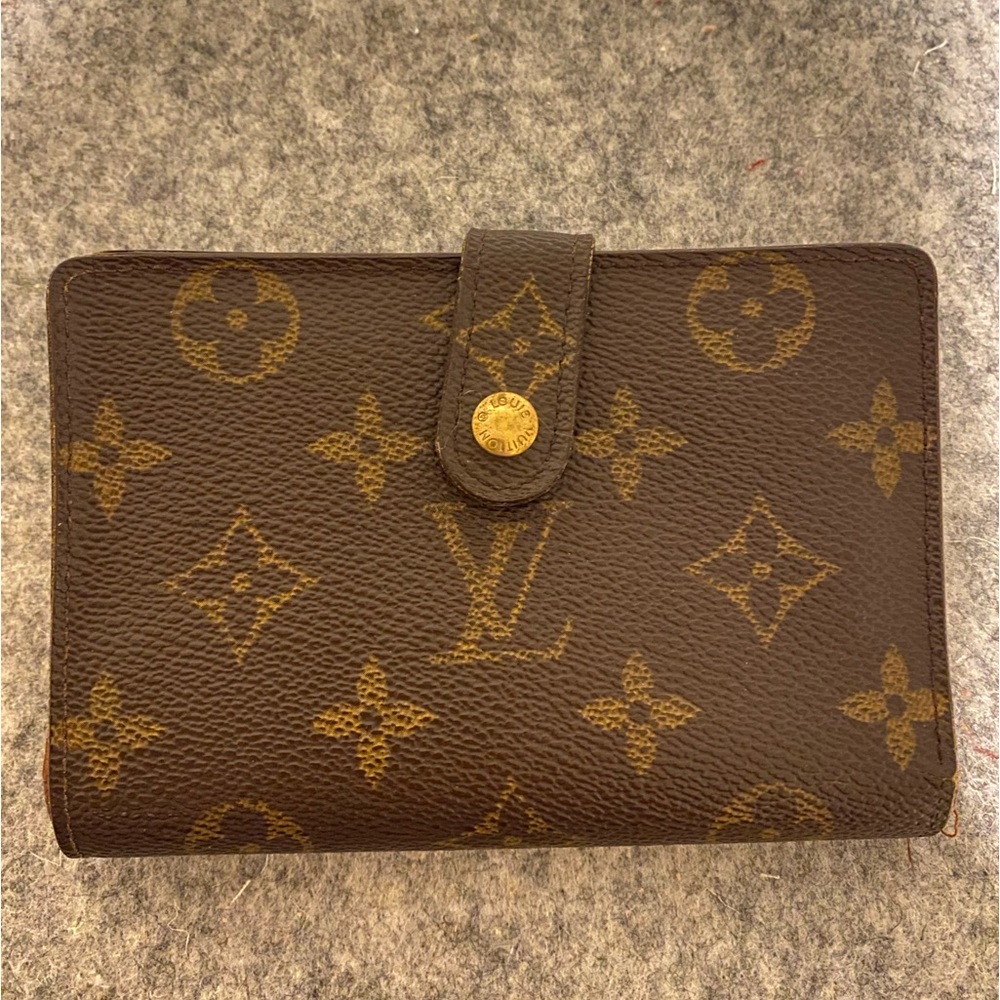 AUTHENTIC Louis Vuitton Monogram Viennois Wallet